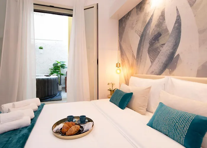 Little Picca Daire Bari